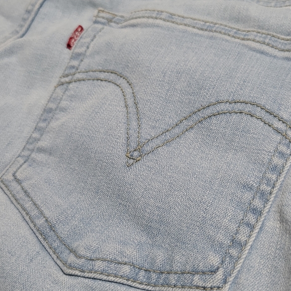 Levi's Women's Boyfriend Mid-Rise  Lapis Med Wash Jeans Size 32 (34×27) Stretch - Picture 7 of 14